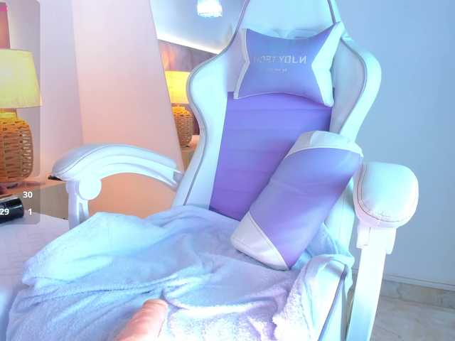 JuliaSantos live cam on BongaCams