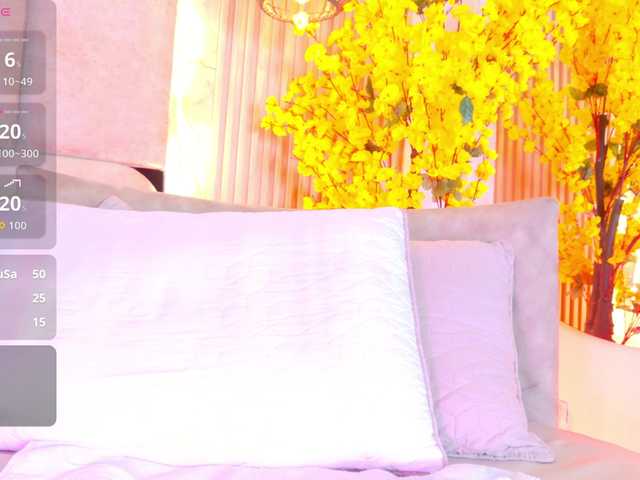 JuliaSantos live cam on BongaCams