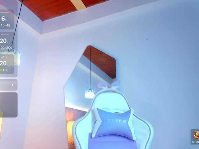 JuliaSantos live cam on BongaCams