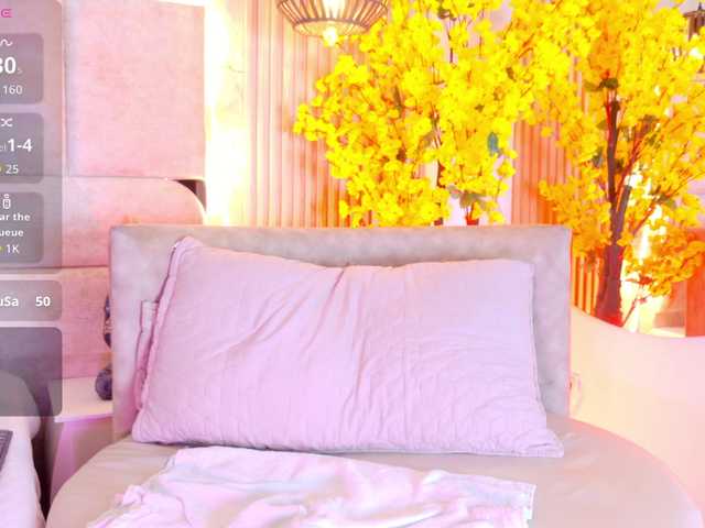 JuliaSantos live cam on BongaCams
