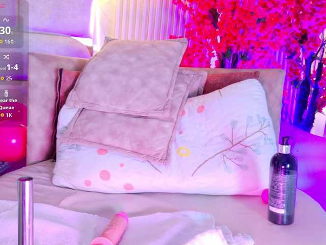 JuliaSantos live cam on BongaCams