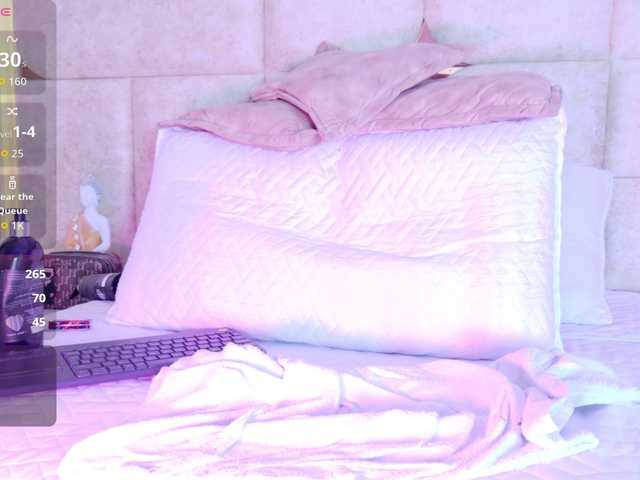 JuliaSantos live cam on BongaCams