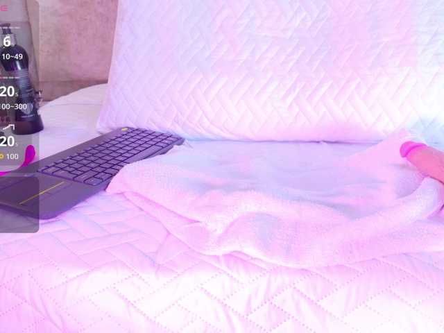 JuliaSantos live cam on BongaCams
