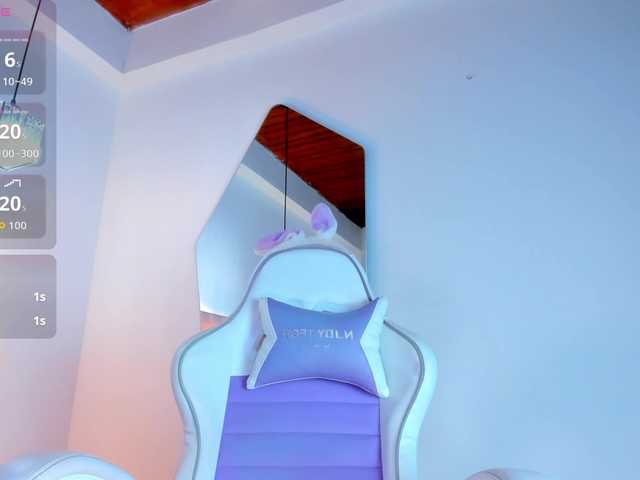 JuliaSantos live cam on BongaCams