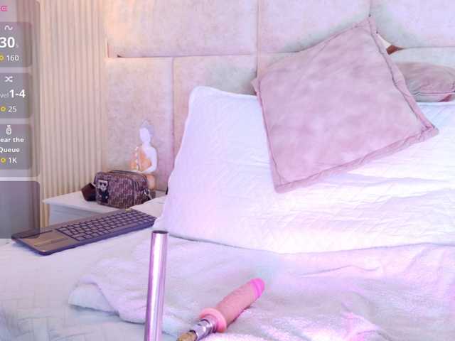 JuliaSantos live cam on BongaCams