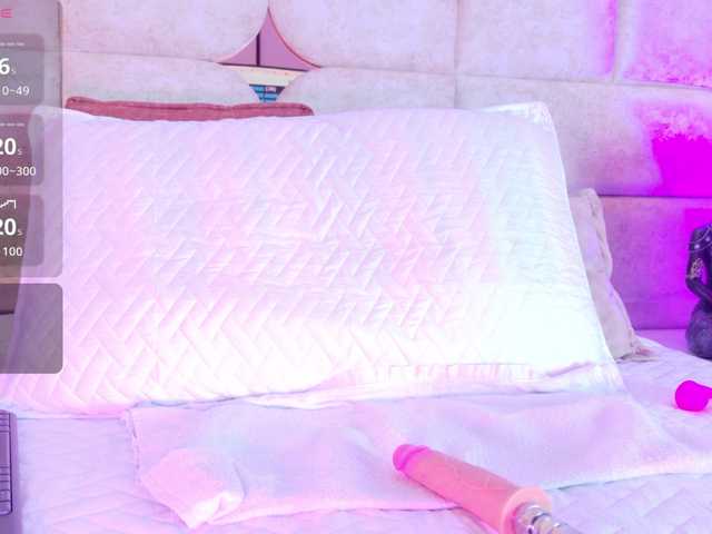 JuliaSantos live cam on BongaCams