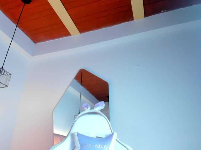 JuliaSantos live cam on BongaCams