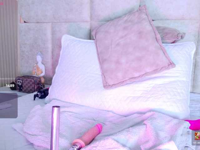 JuliaSantos live cam on BongaCams