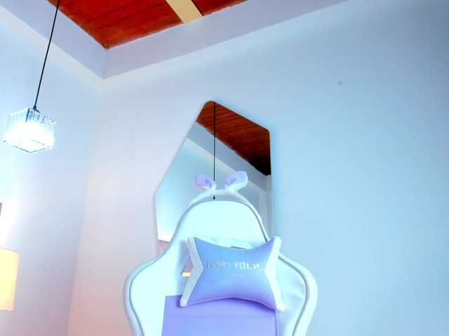 JuliaSantos live cam on BongaCams