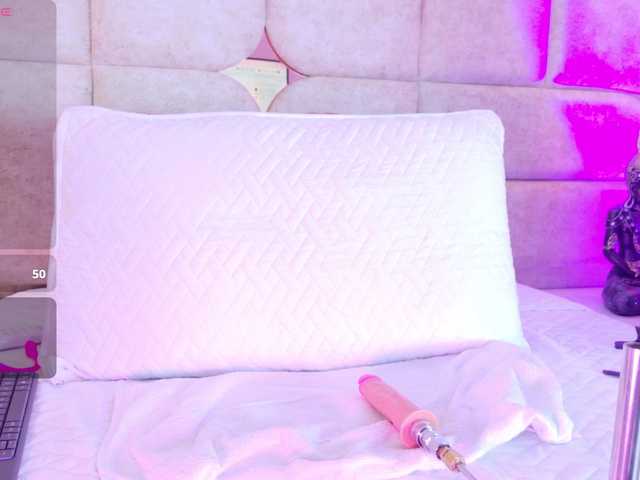JuliaSantos live cam on BongaCams
