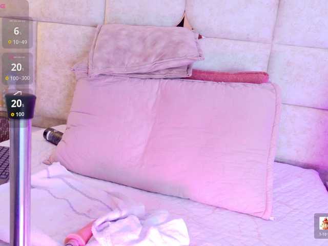 JuliaSantos live cam on BongaCams