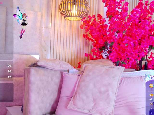 JuliaSantos live cam on BongaCams