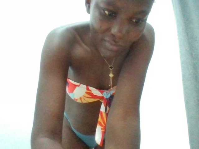 Dimplelaydy live cam on BongaCams