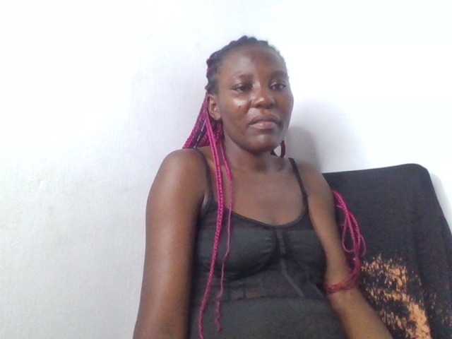 Dimplelaydy live cam on BongaCams
