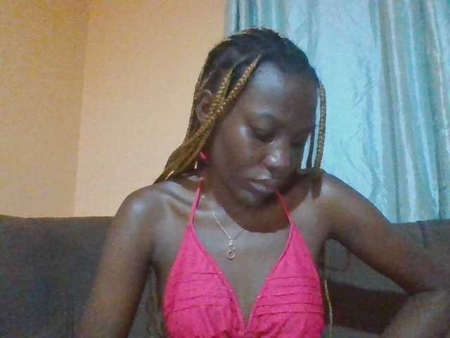 Dimplelaydy live cam on BongaCams
