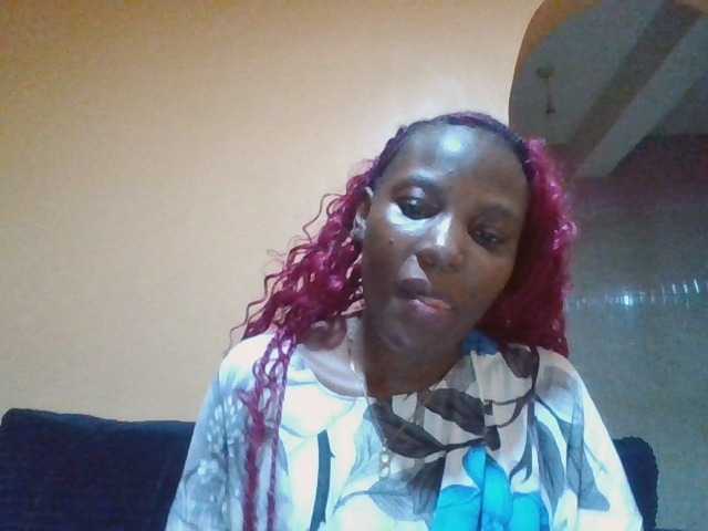 Dimplelaydy live cam on BongaCams