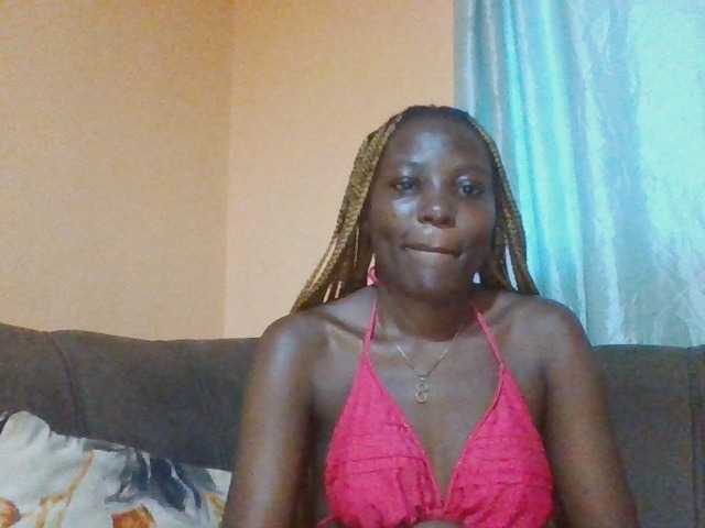 Dimplelaydy live cam on BongaCams