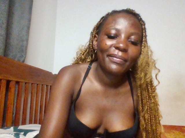 Dimplelaydy live cam on BongaCams