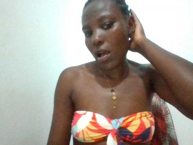 Dimplelaydy live cam on BongaCams