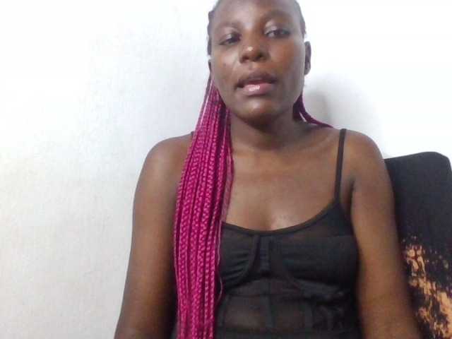 Dimplelaydy live cam on BongaCams