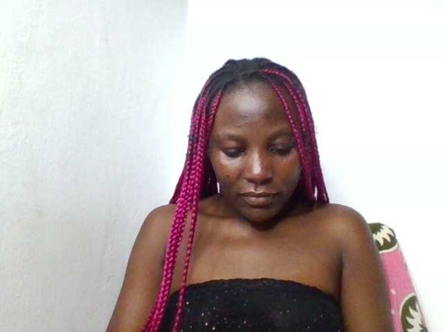 Dimplelaydy live cam on BongaCams