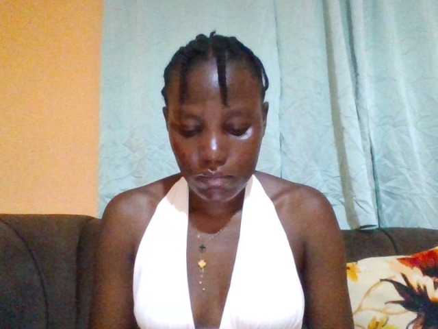 Dimplelaydy live cam on BongaCams