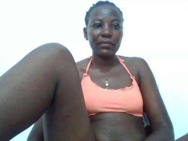 Dimplelaydy live cam on BongaCams