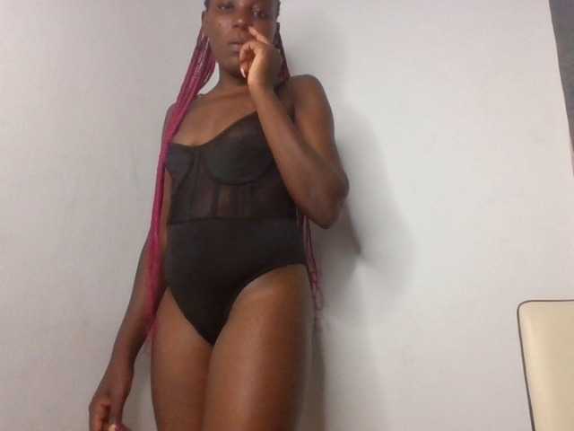 Dimplelaydy live cam on BongaCams