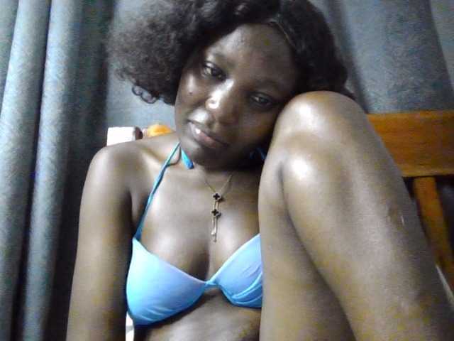 Dimplelaydy live cam on BongaCams