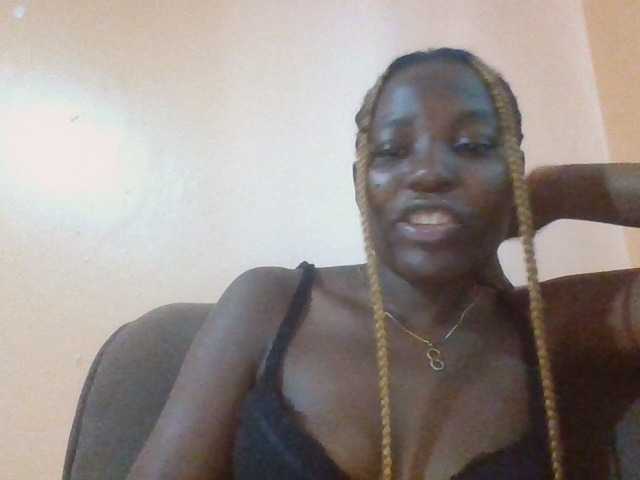 Dimplelaydy live cam on BongaCams