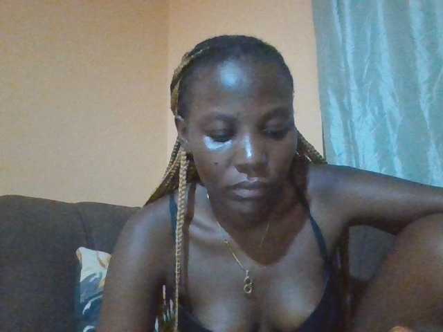 Dimplelaydy live cam preview