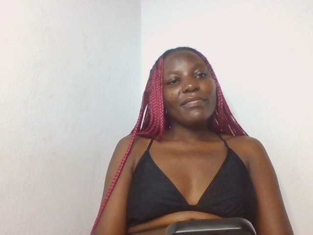 Dimplelaydy live cam on BongaCams