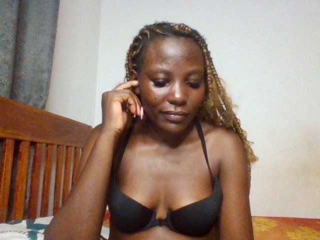Dimplelaydy live cam on BongaCams