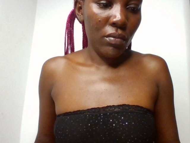 Dimplelaydy live cam on BongaCams
