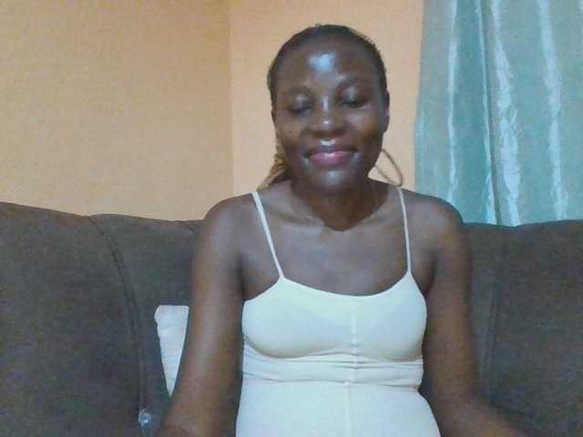 Dimplelaydy live cam on BongaCams