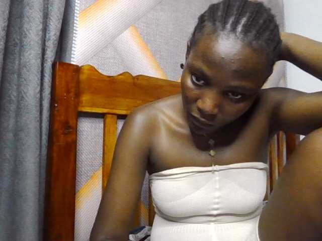 Dimplelaydy live cam on BongaCams