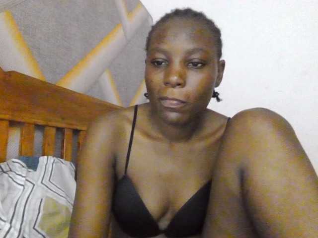 Dimplelaydy live cam on BongaCams