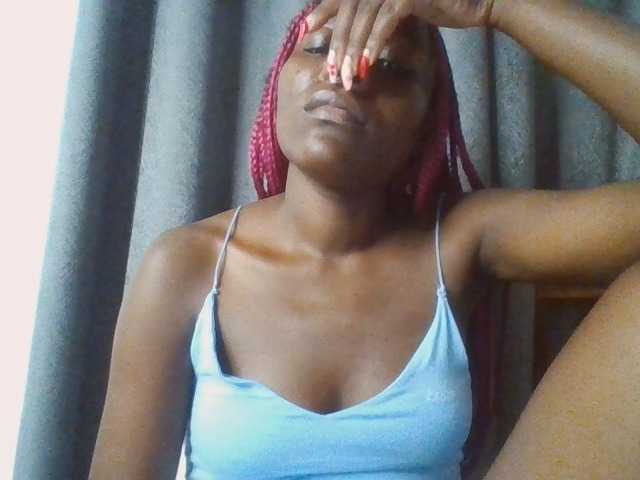 Dimplelaydy live cam on BongaCams