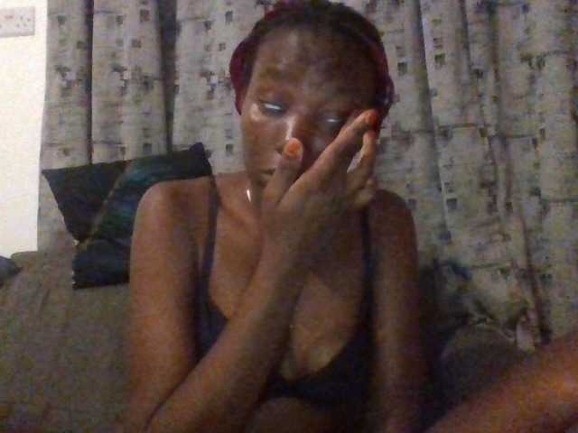 Dimplelaydy live cam on BongaCams