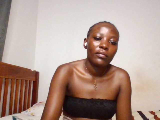 Dimplelaydy live cam on BongaCams