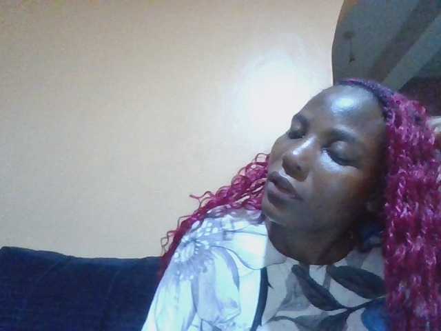 Dimplelaydy live cam on BongaCams