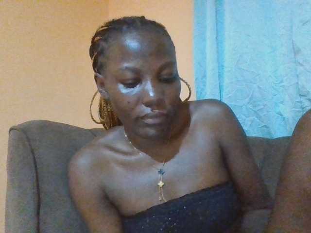 Dimplelaydy live cam on BongaCams