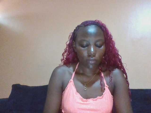 Dimplelaydy — live female cam