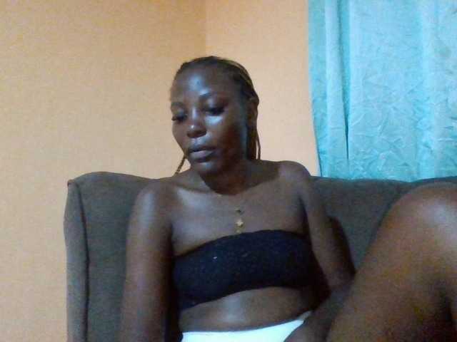 Dimplelaydy live cam on BongaCams