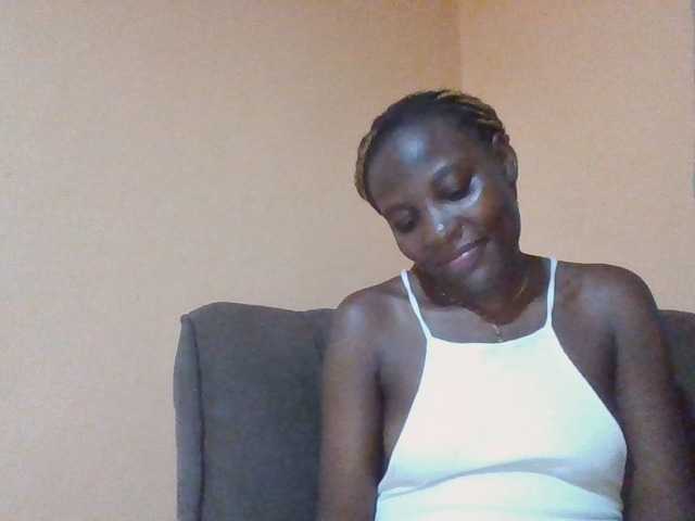 Dimplelaydy live cam on BongaCams