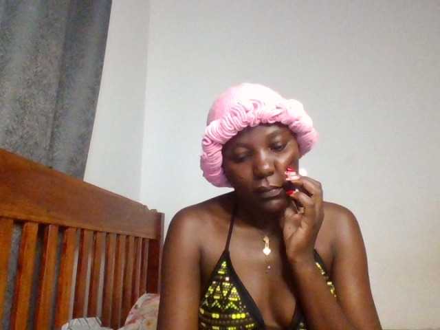 Dimplelaydy live cam on BongaCams