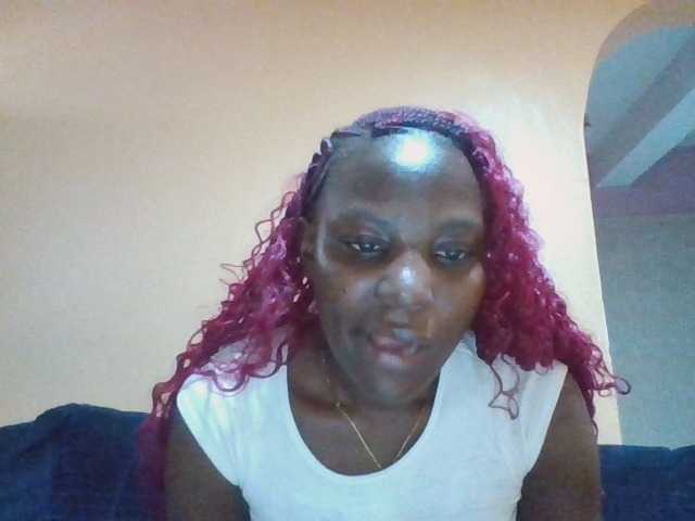 Dimplelaydy live cam on BongaCams