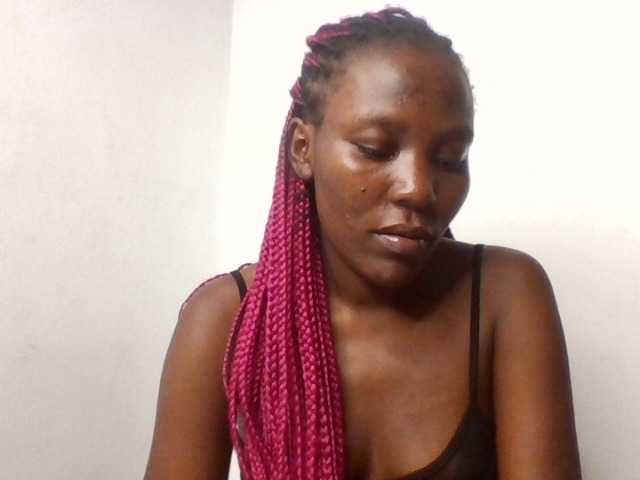 Dimplelaydy live cam on BongaCams