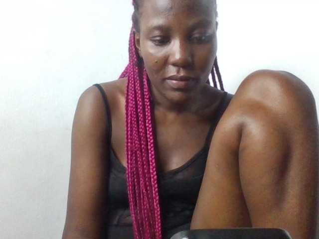 Dimplelaydy live cam on BongaCams