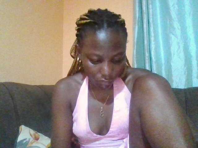 Dimplelaydy live cam on BongaCams